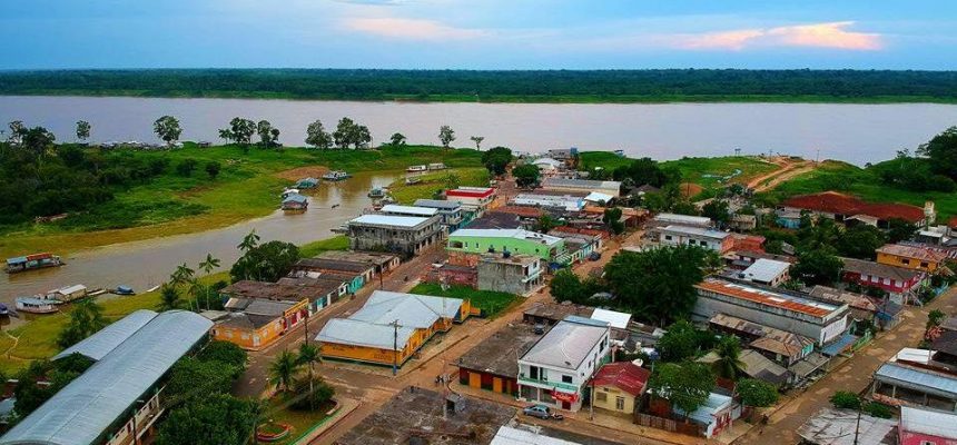 Durante julgamento do Tribunal do Júri na Comarca de Alvarães, a Defensoria Pública do Estado do Amazonas (DPE-AM) obteve a absolvição de um homem acusado de tentativa de homicídio qualificado e dano qualificado, crimes cujas penas somadas podem ultrapassar os 15 anos de prisão.